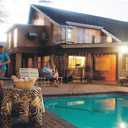 Rustenburg Guesthouse Esterno foto