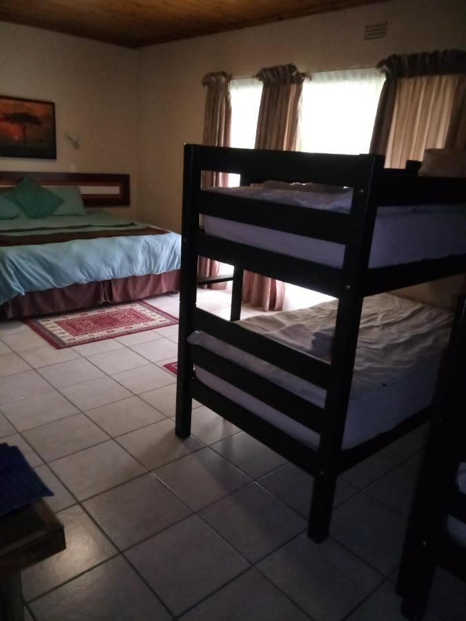 Rustenburg Guesthouse Esterno foto