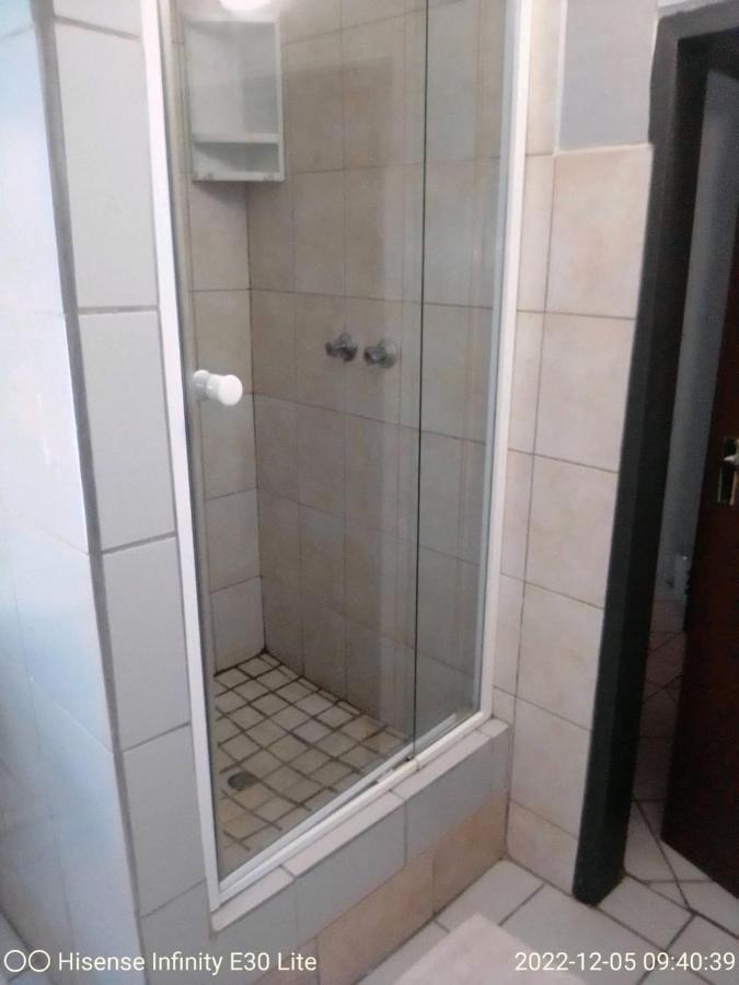 Rustenburg Guesthouse Esterno foto