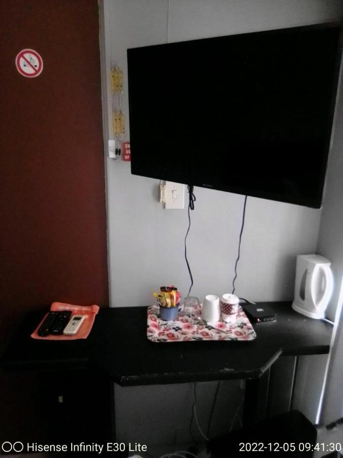 Rustenburg Guesthouse Esterno foto