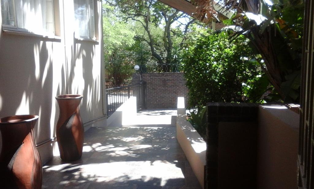 Rustenburg Guesthouse Esterno foto