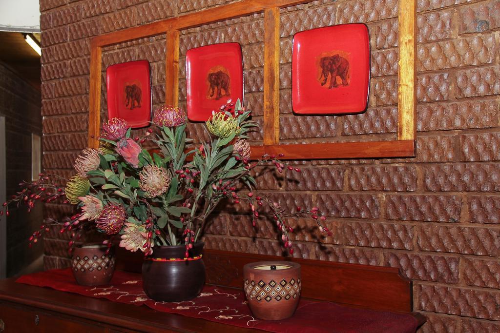 Rustenburg Guesthouse Esterno foto