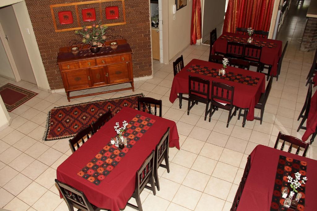 Rustenburg Guesthouse Esterno foto