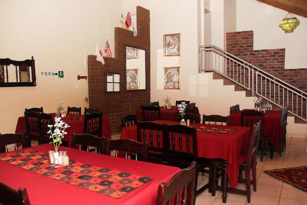Rustenburg Guesthouse Esterno foto