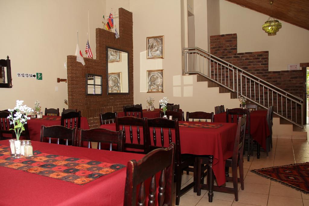 Rustenburg Guesthouse Esterno foto