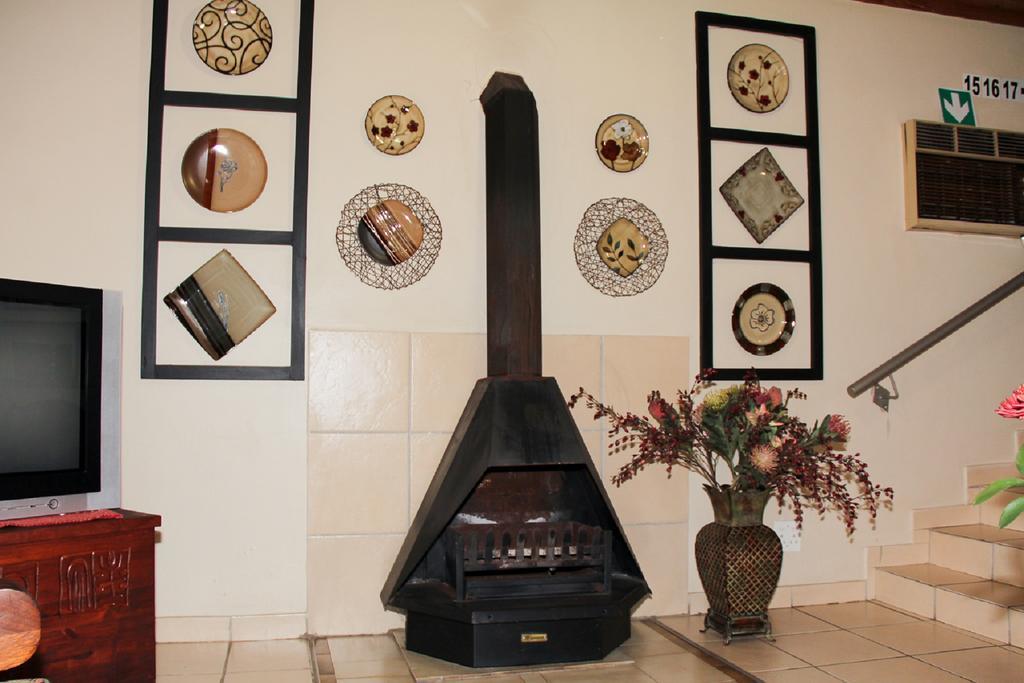 Rustenburg Guesthouse Esterno foto