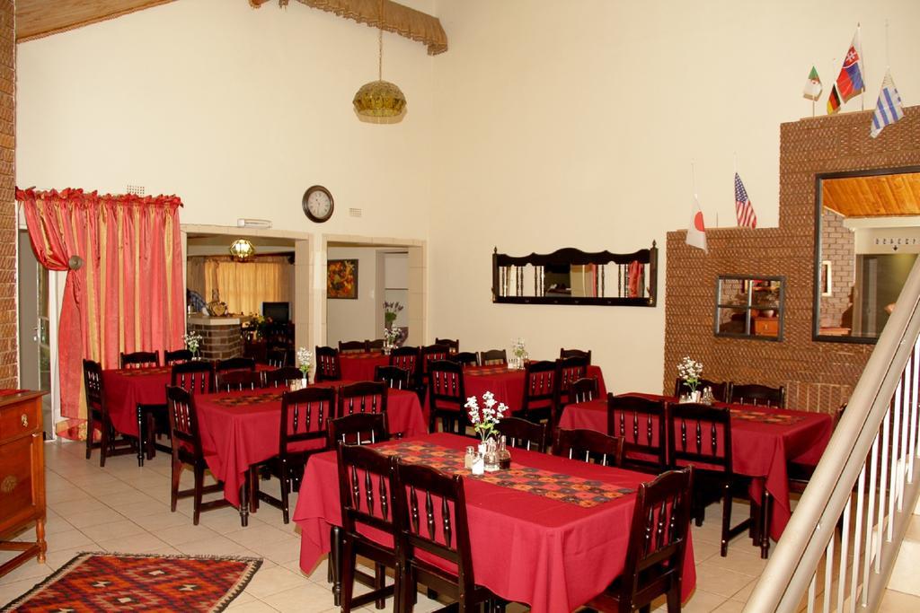 Rustenburg Guesthouse Esterno foto